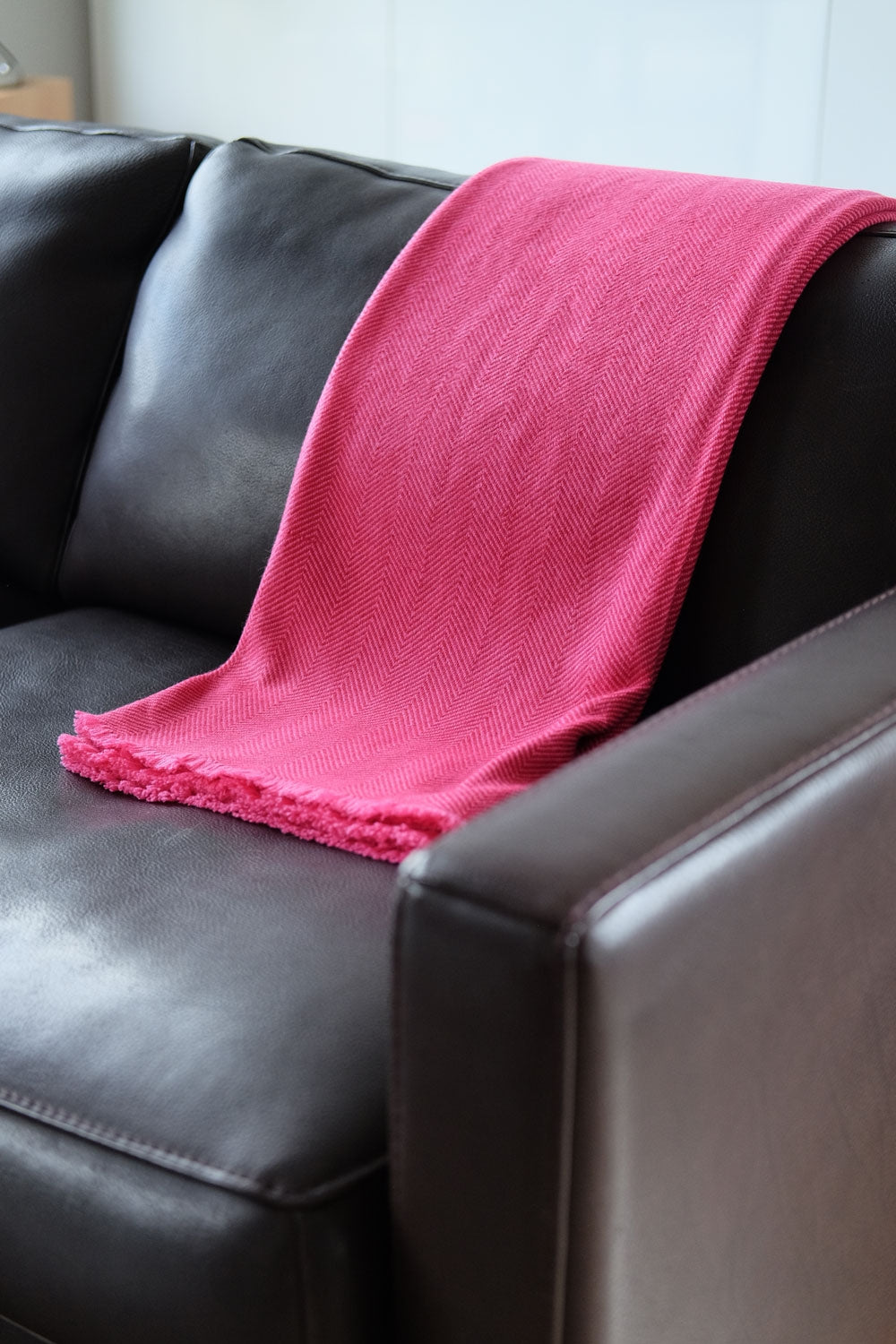Erable 130 x 190 aus gemischtem Kaschmir - shocking pink-samtrot - Mahogany