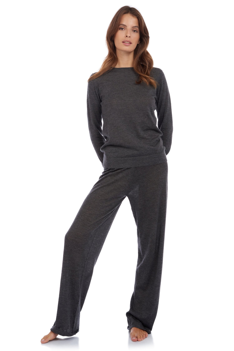 Pyjama aus Kaschmirduvet, 100 % Kaschmirduvet, Damen, Rundhalsausschnitt, gerader Schnitt, lange Ärmel, normal / 2- und 4-fädig, normales Strickwerk, Mahogany
