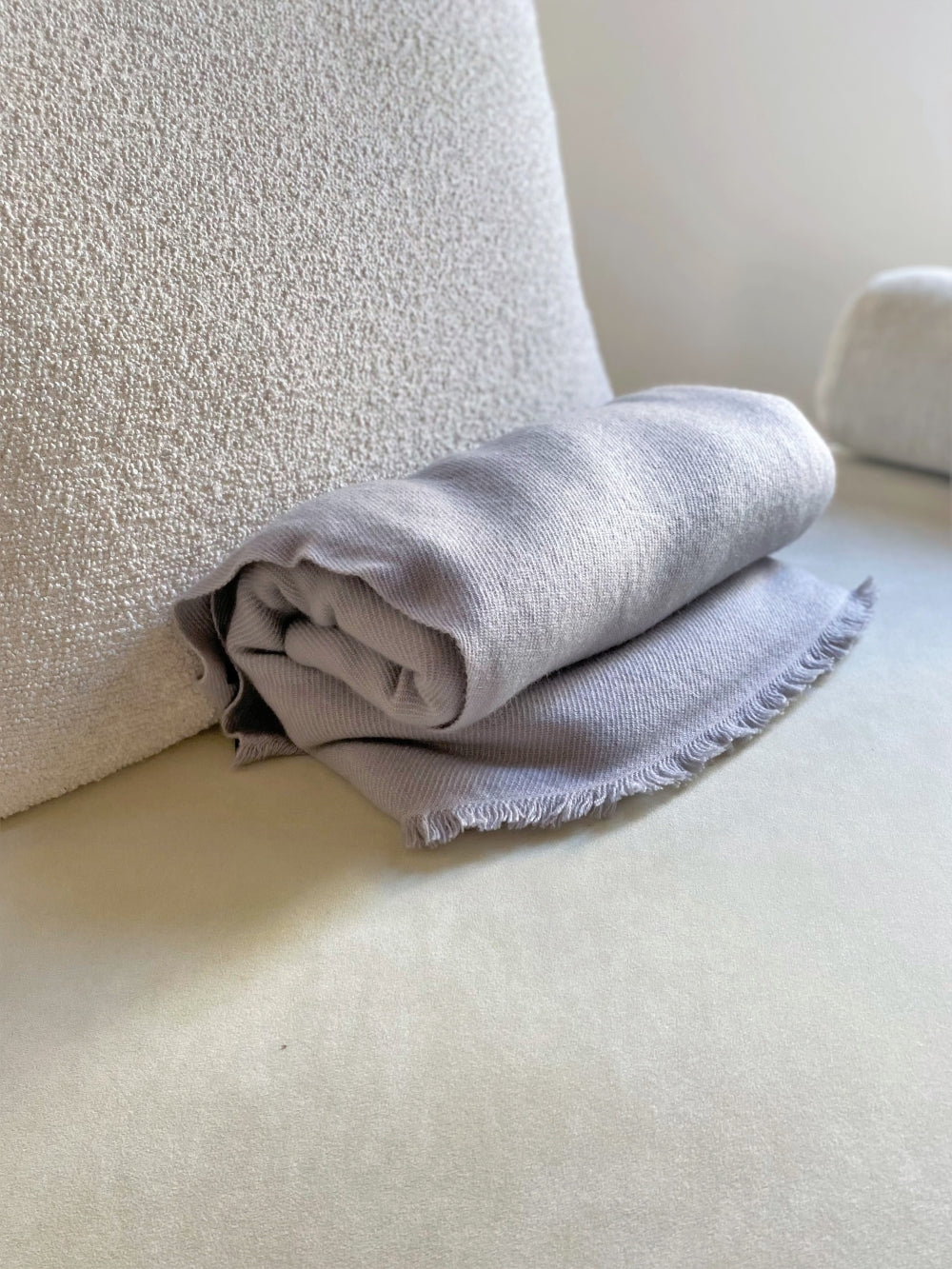 Toodoo Plain S aus gemischtem Kaschmir – Perlgrau – Mahogany
