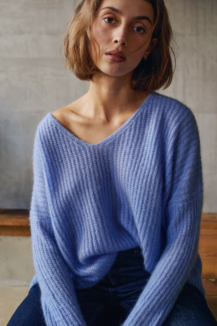 Pullover aus Kaschmir, 100 % Kaschmir Nuage, Damen, V-Ausschnitt, Oversize-Schnitt, lange Ärmel, grob / 6 Fäden und mehr, versetztes Strickbild, Mahogany