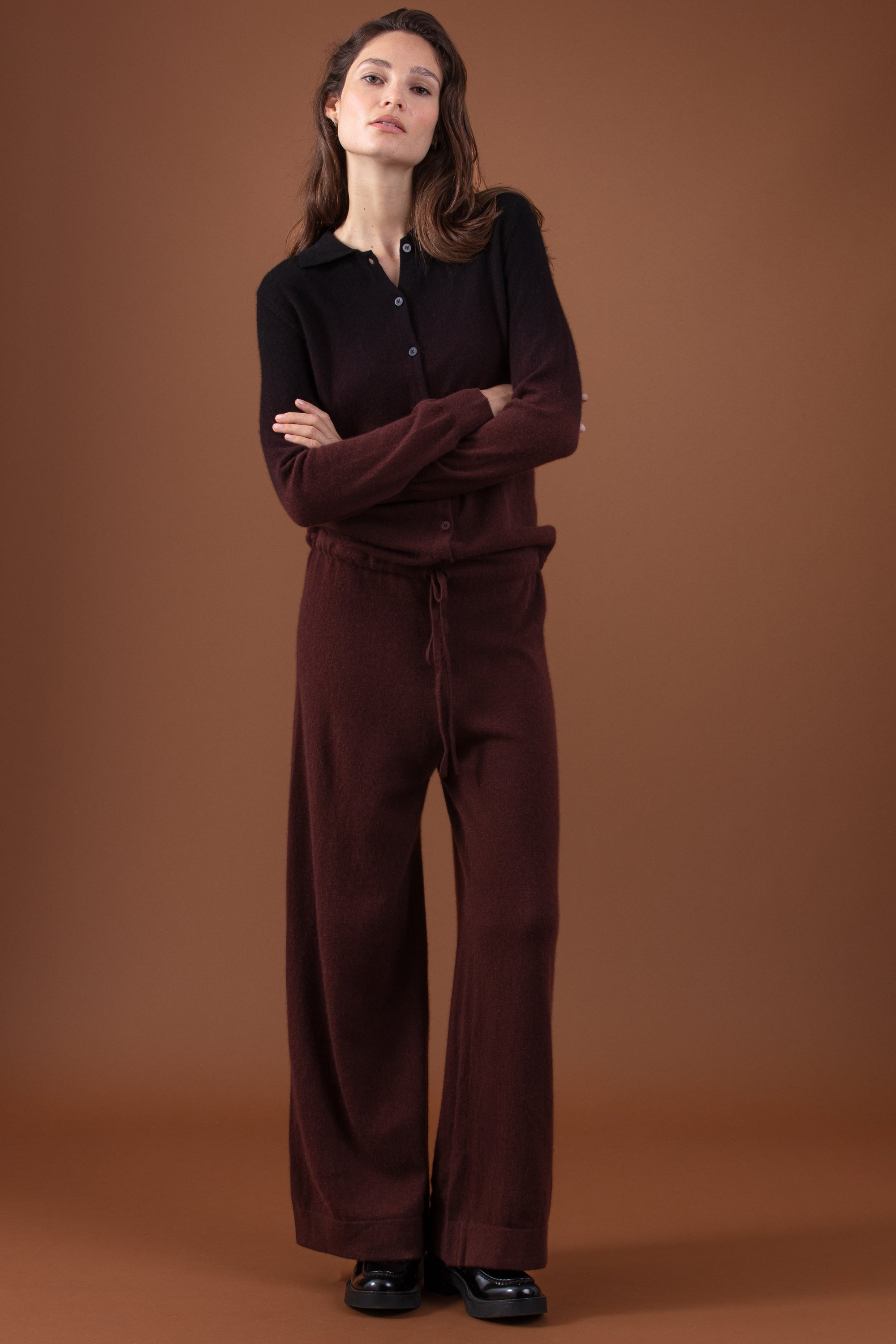 Kaschmirohose, 100 % Kaschmir, Damen, Knopfverschluss, gerader Schnitt, lange Ärmel, fein, Mahogany