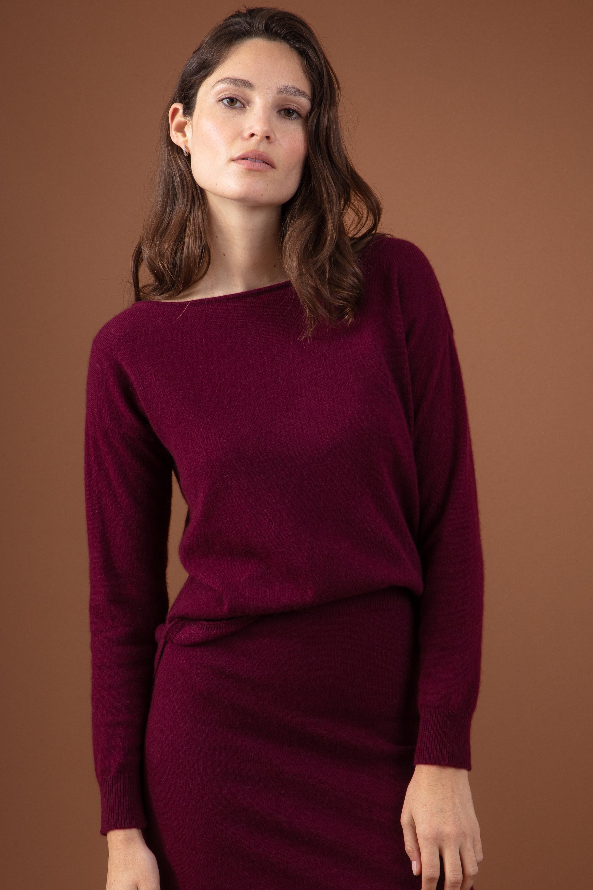 Pullover aus Kaschmir, 100 % Kaschmir, Damen, V-Ausschnitt, gerade Schnittform, lange Ärmel, fein, , Mahogany