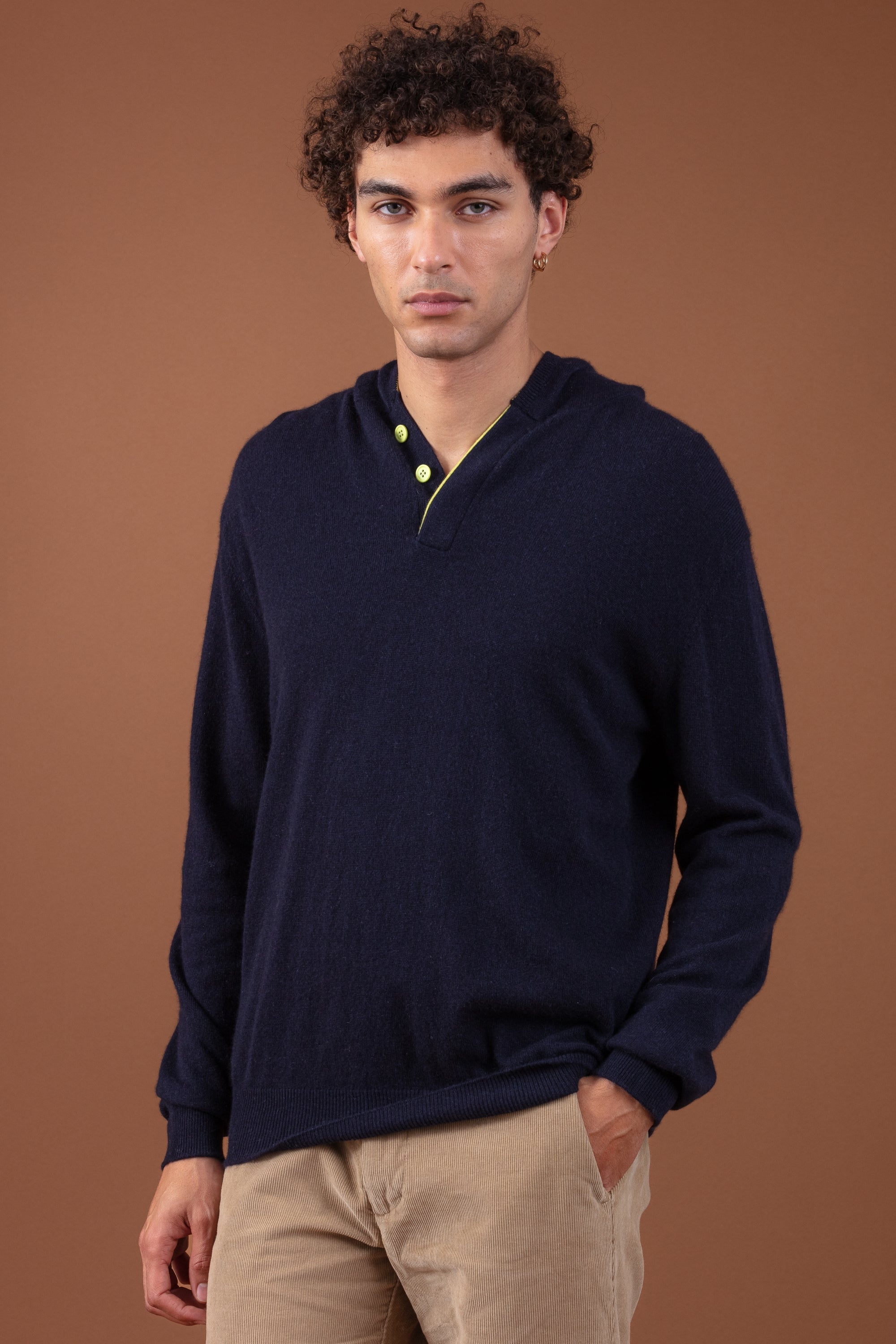 Pullover aus Kaschmir, 100 % Kaschmir, Herren, Kapuze, Knopfverschluss, gerader Schnitt, lange Ärmel, fein, , Mahogany