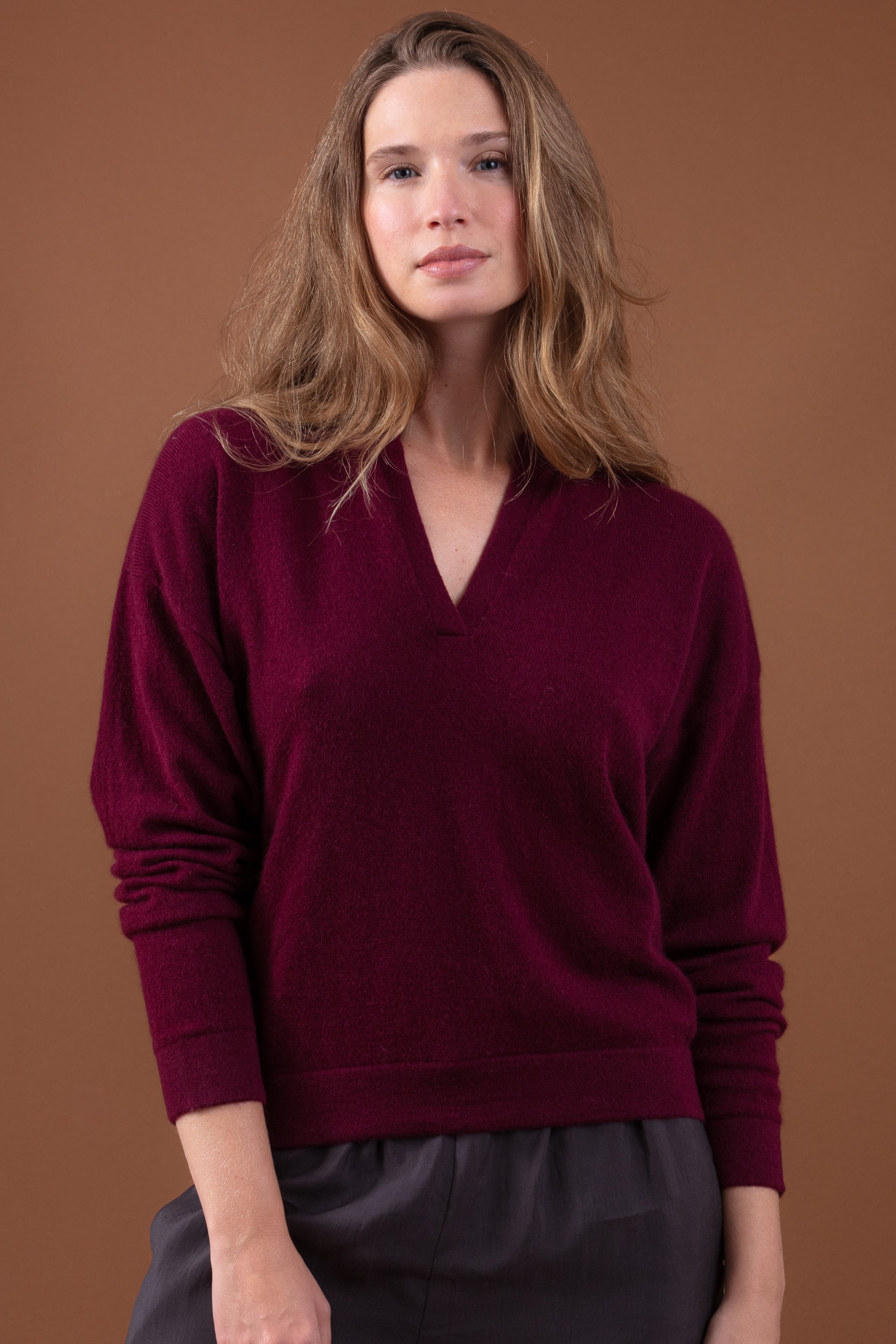 Polo aus Kaschmir, 100 % Kaschmir, Damen, ohne Kragen, gerader Schnitt, lange Ärmel, fein, , Mahogany