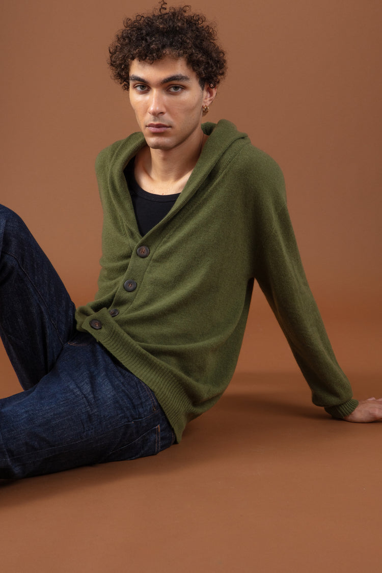 Strickjacke aus Kaschmir, 100 % Kaschmir, Herren, V-Ausschnitt, Knopfleiste, gerade Schnittform, lange Ärmel, fein, , Mahogany