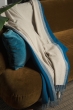 Cashmere accessoires kaschmir plaid decke amadora 140 x 220 leuchtendes blau zeitloses beige 140 x 220 cm